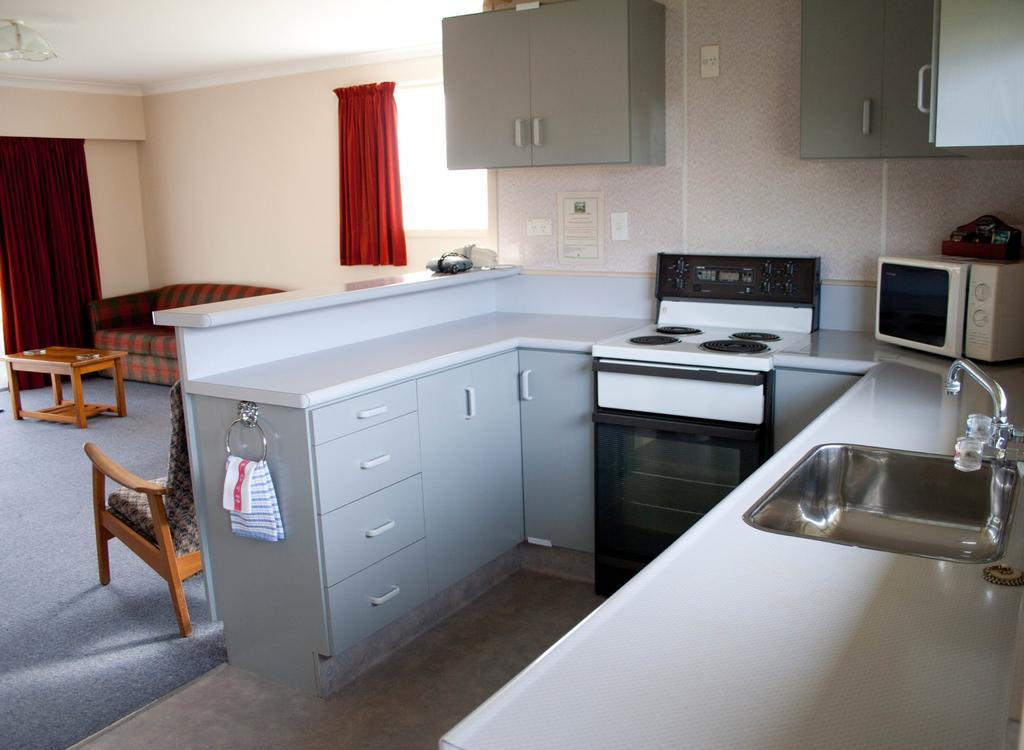 Alpenhorn Motel Te Anau Luaran gambar