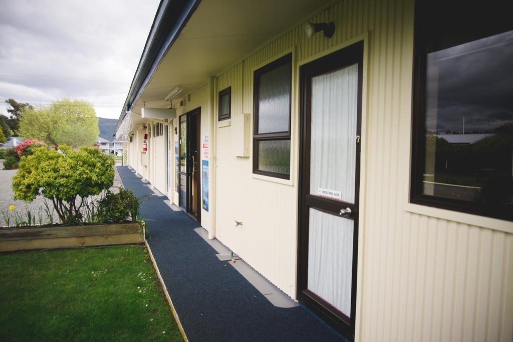 Alpenhorn Motel Te Anau Luaran gambar