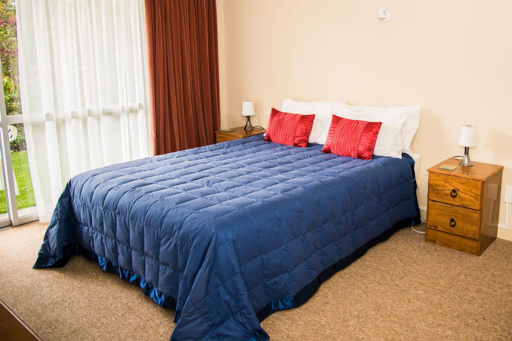 Alpenhorn Motel Te Anau Luaran gambar