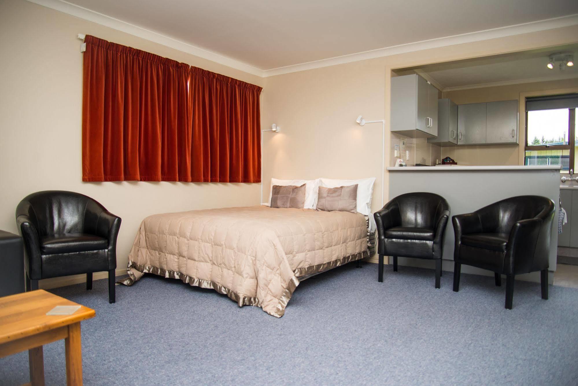 Alpenhorn Motel Te Anau Luaran gambar