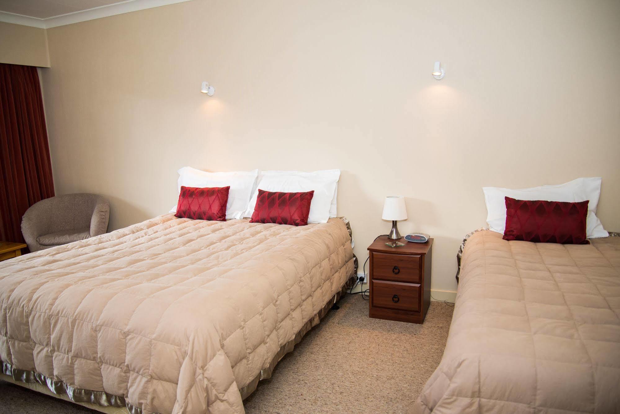 Alpenhorn Motel Te Anau Luaran gambar