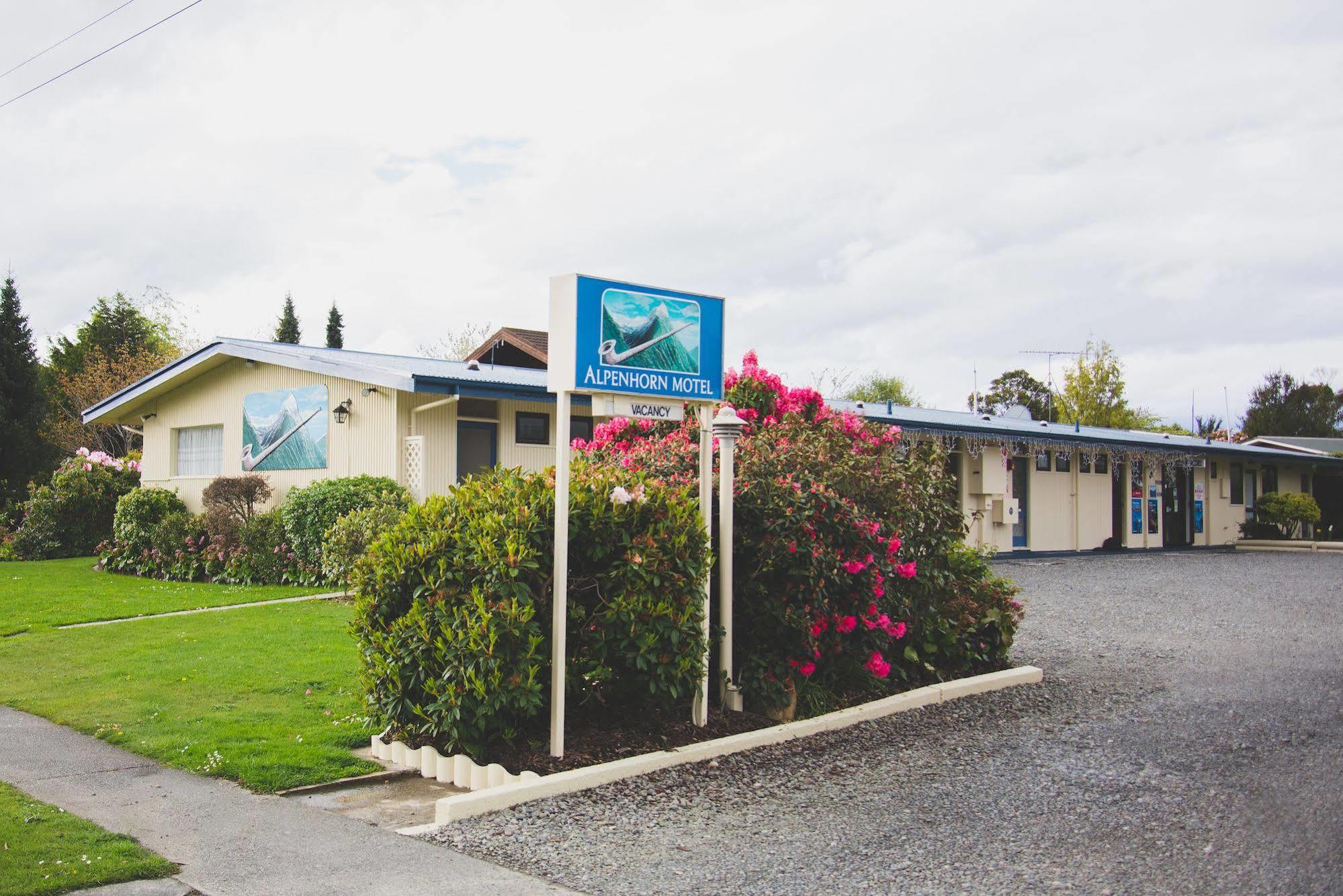 Alpenhorn Motel Te Anau Luaran gambar
